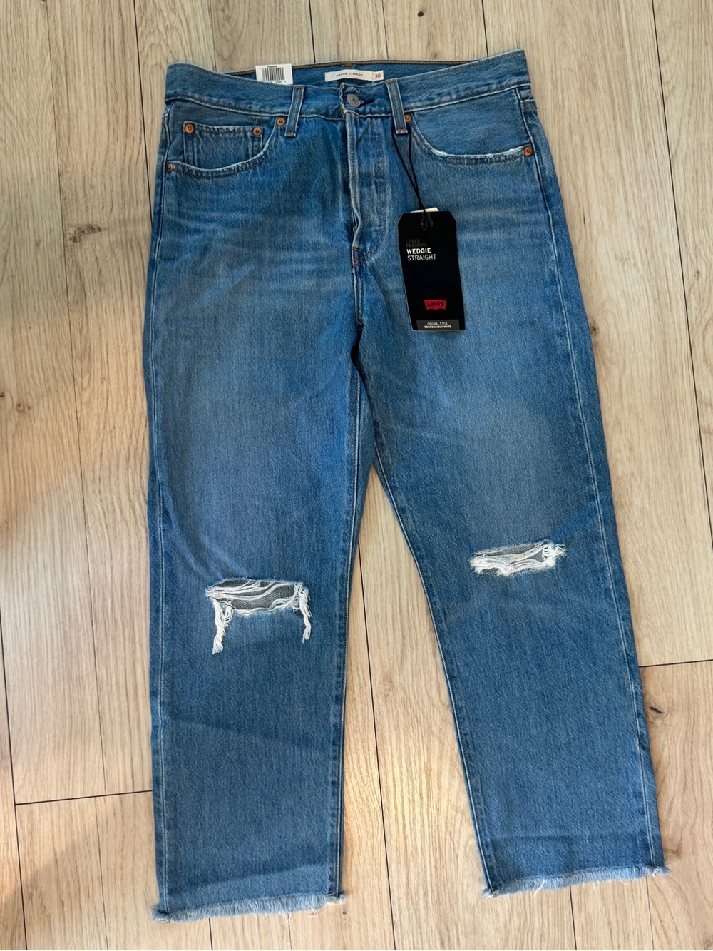 NWT Levi’s Wedgie Straight Cropped Jeans